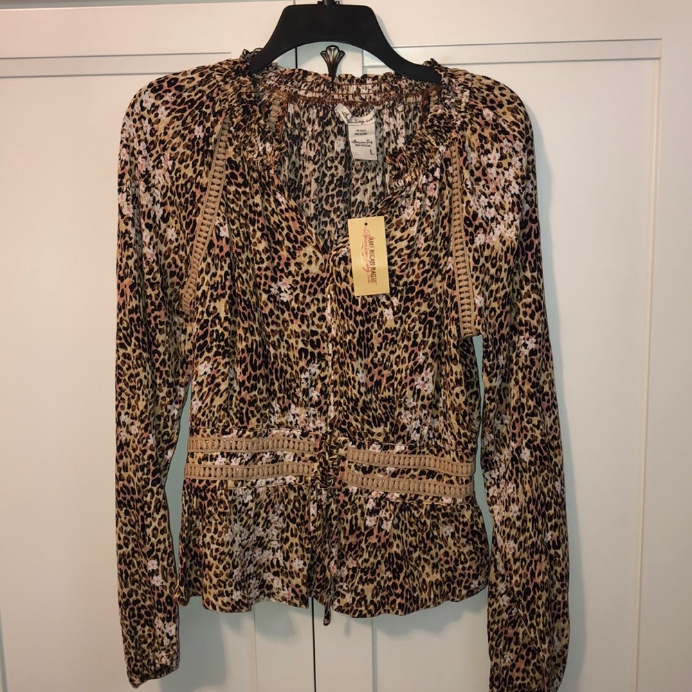 American Rag New Tiger Irish Cream PeasantTop Wm L
